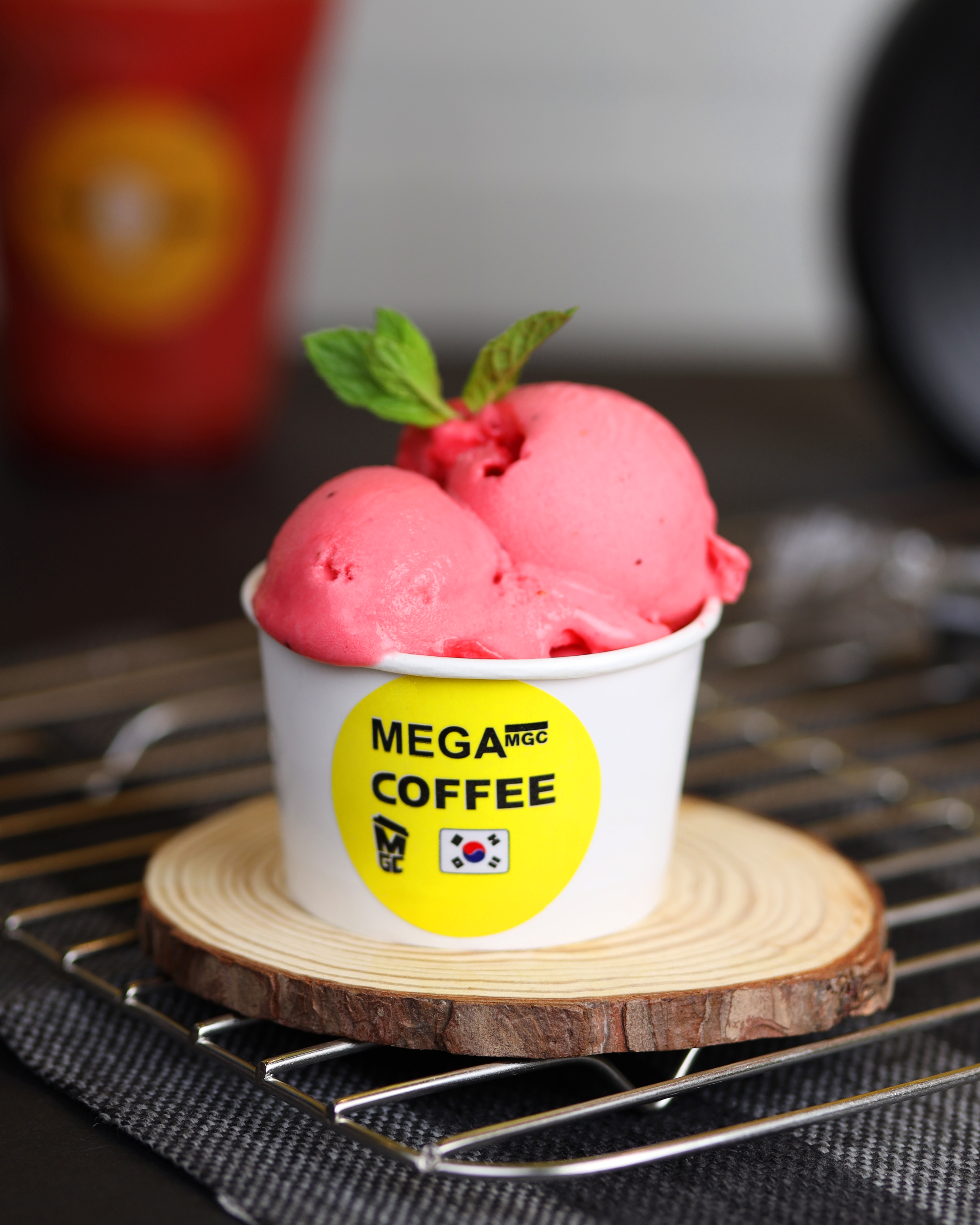 Mega Cafe ice cream product photo by LA STRADA